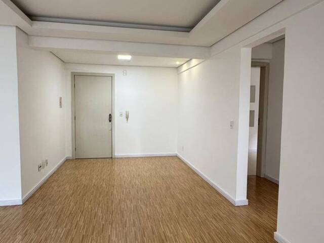 Apartamento para Venda em Caxias do Sul - 2